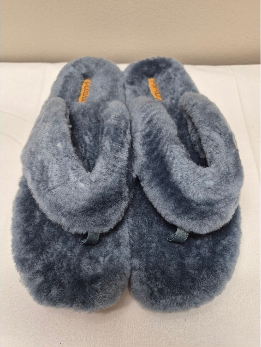 Olukai Women's Blue Plush Shearling Flip Flop Slippers Size US 9 B380